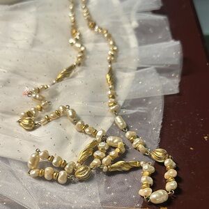 Vintage Gold and Cream Pearl Necklace